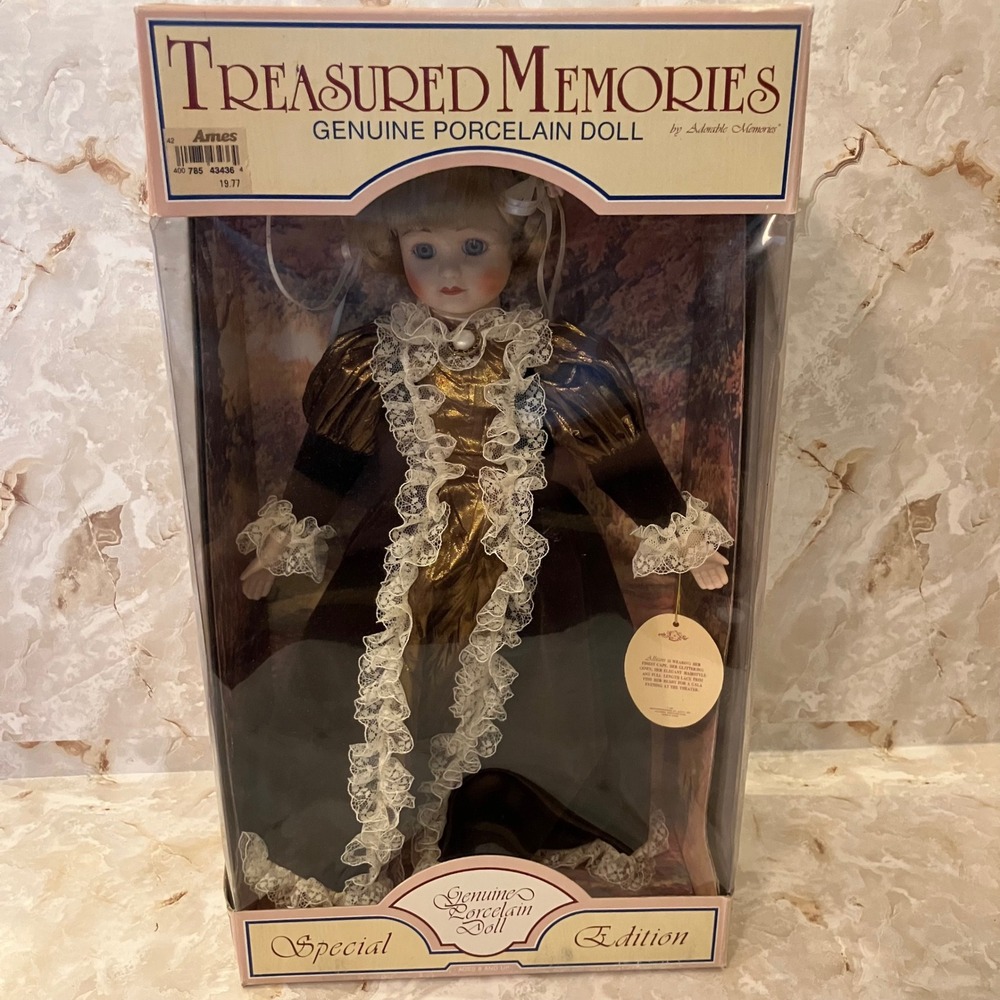 Treasured Memories Genuine Porcelain Doll Allison Special Edition Lace Gown NIB